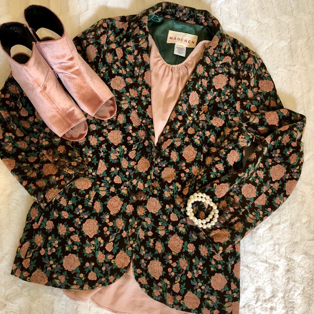 Sweet floral blazer